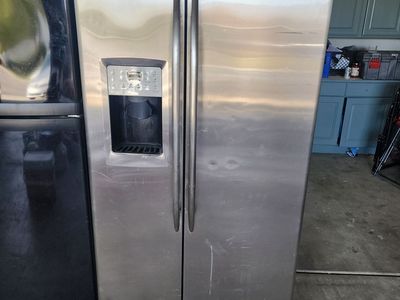 GE Side by Side Refrigerator