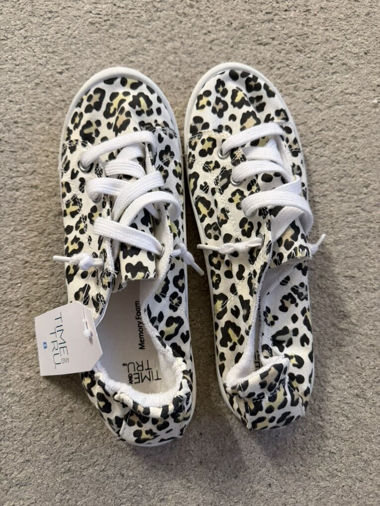 Time And true Women's Slip On Shoes