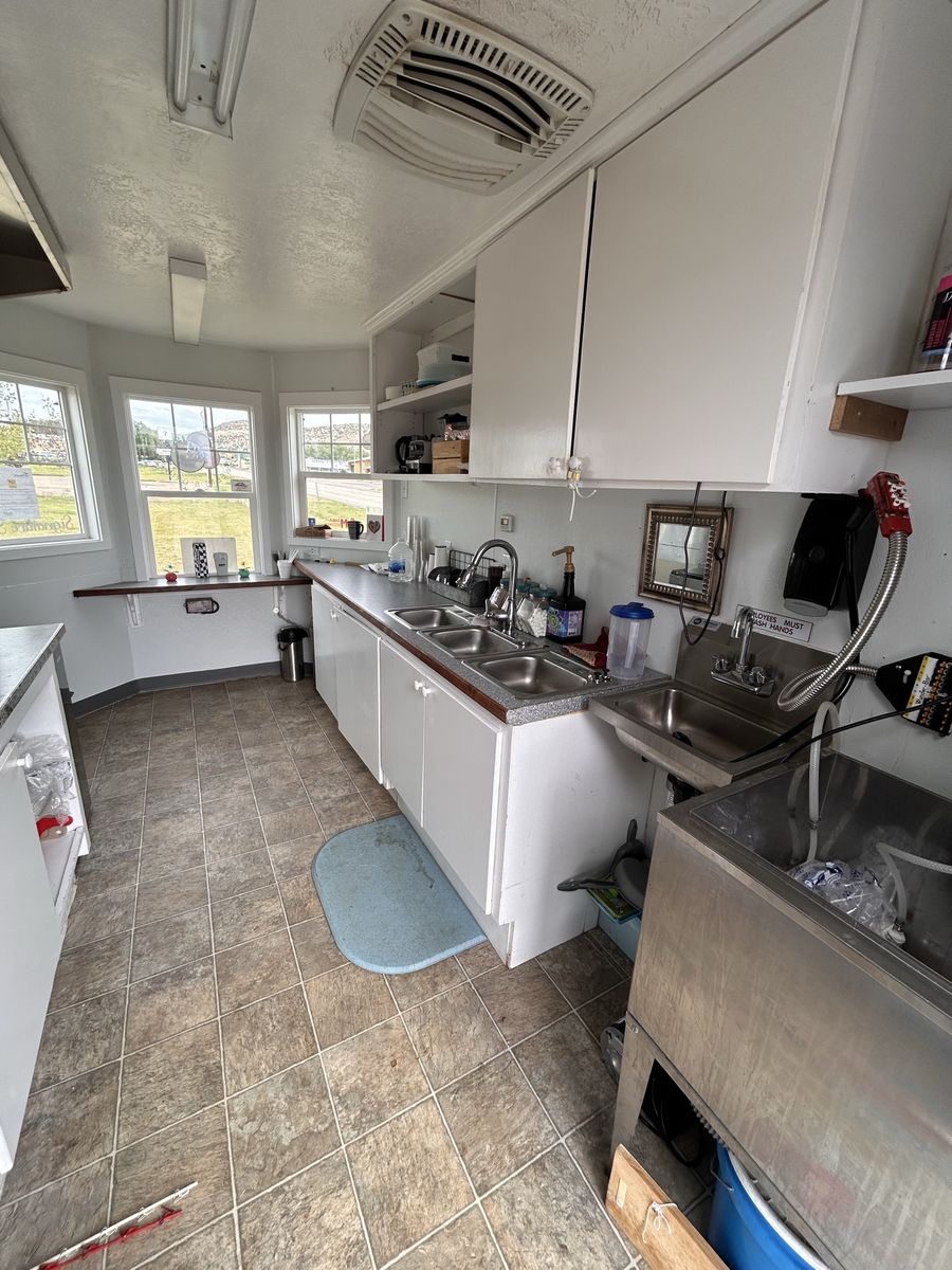 Main image 4