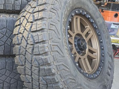 Set of 5 - 6x5.5 325/65R18