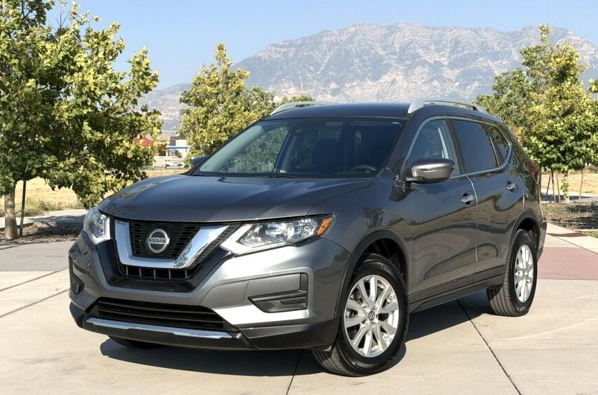 2020 Nissan Rogue SV