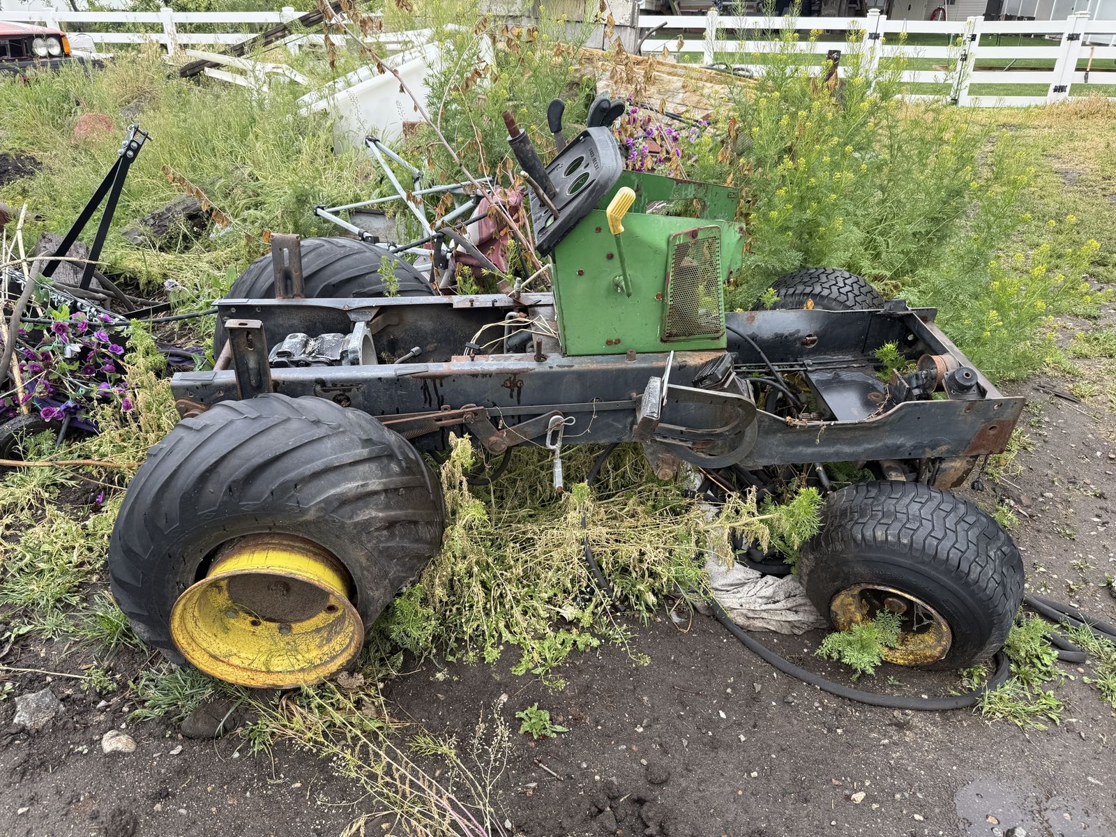 John Deere 400