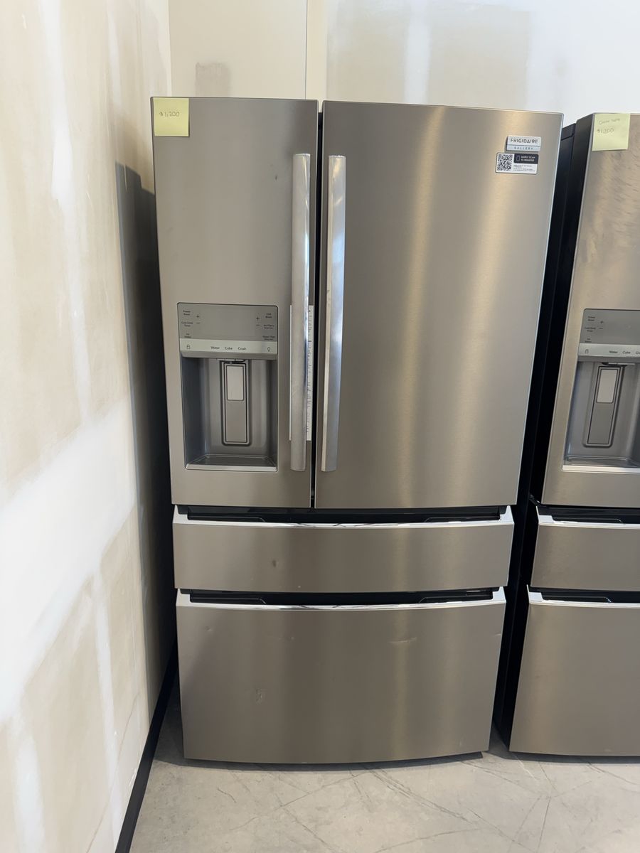 New scratch and dent Frigidaire Gallery 21.8 cu ft counter depth 4 door French door refrigerato