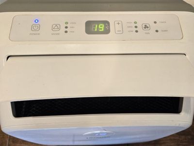 Hisense AP10CR2W Portable Air Conditioner - 6500 BTU, White, Model AP10CR2W