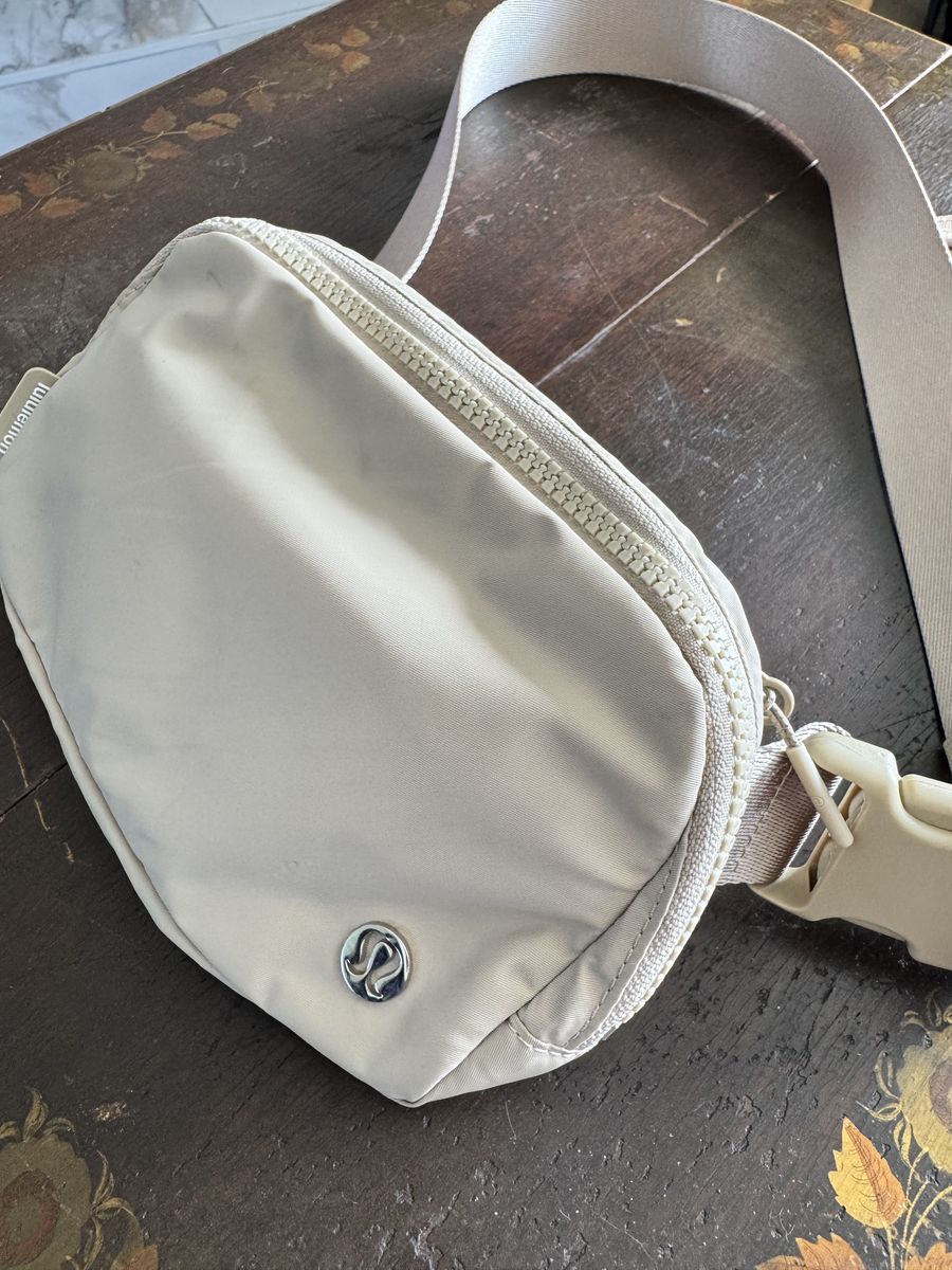 Lululemon Everywhere Belt Bag 1L White Opal $18