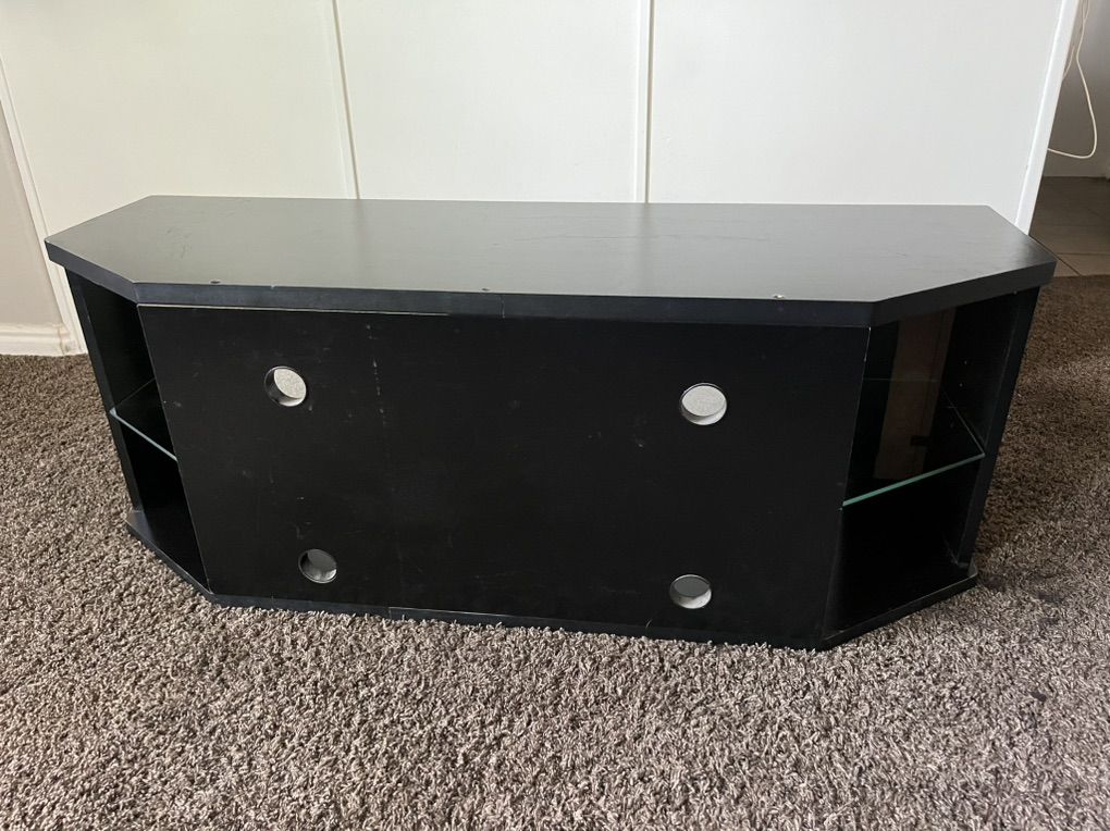 Main image 3