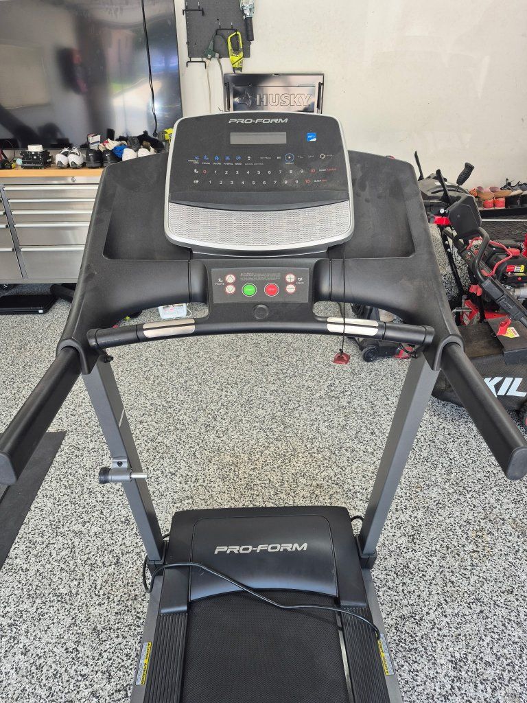 ProForm 305 CS Treadmill with ProShox Cushioning
