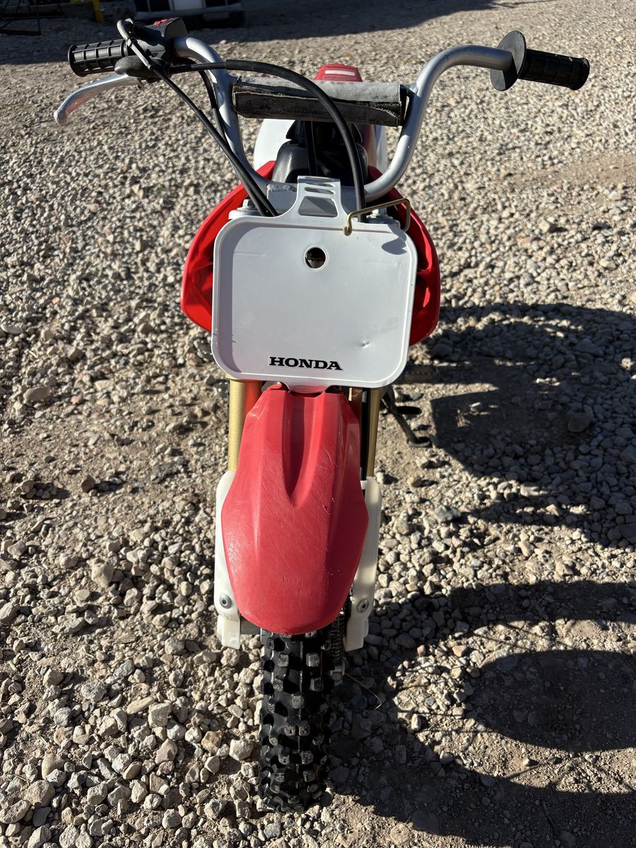 Main image 4