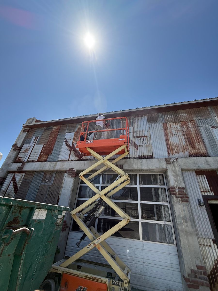 SCISSOR LIFT 19FT - 26FT - 32FT.   RENTAL   GENIE - JCB - JLG