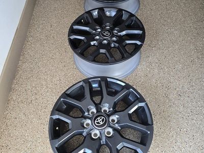 Toyota 20" Dark Gray Alloy Wheels (Set of 4.