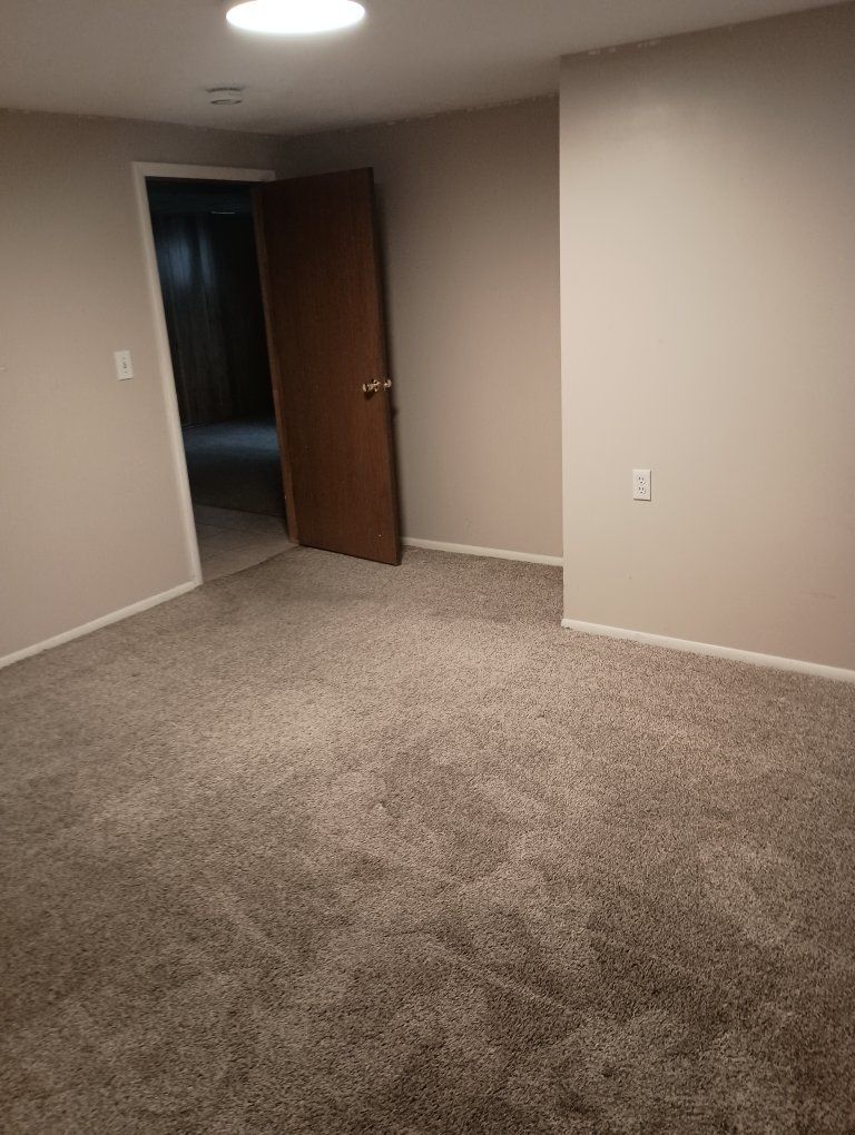 Main image 3