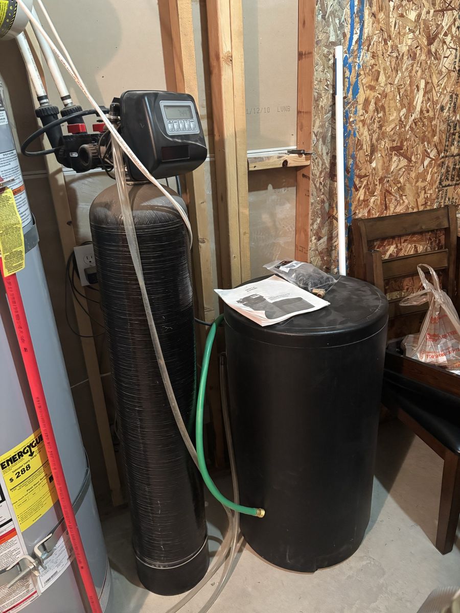 Used Water Softener 32k Grain with Brine Tank - Needs Media, Control Works