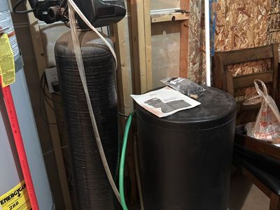 Used Water Softener 32k Grain with Brine Tank - Needs Media, Control Works