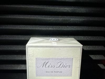 Miss Dior Eau de Parfum – Sealed