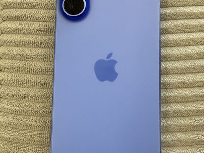 Like New Unlocked Ultramarine 128 GB iPhone 16