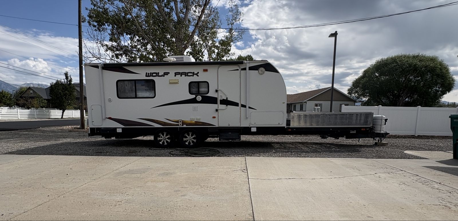 2012 Forest River Wolf Pack 28ft Toy Hauler Camper - AC/Heater