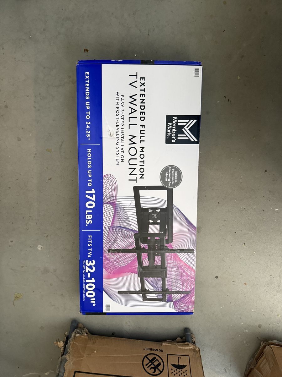 Extended Full Motion TV Wall Mount 32-100"
