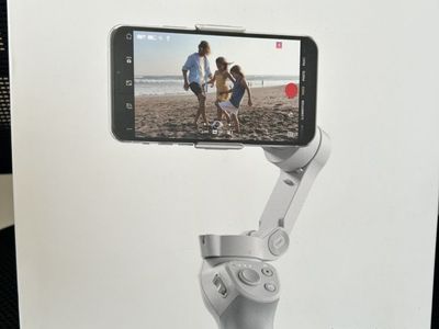DJi OM4 Smartphone Stabilizer