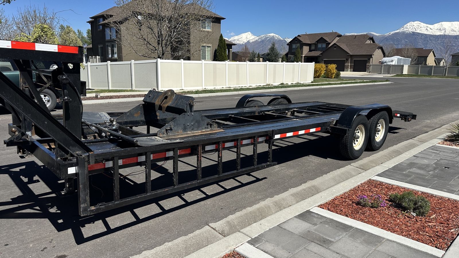 Goose neck 2 car hauler