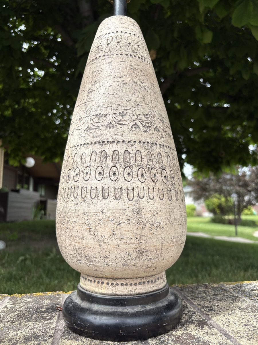 Fantastic Bitossi Italian made Mid Century Modern ceramic lamp. Vintage MCM
