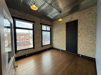 Office | 2 spaces available | 100 SqFt - 190 SqFt