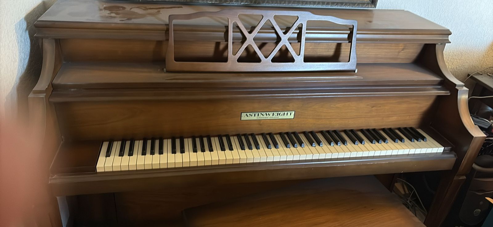 Astin-Weight Upright Baby Grand Piano
