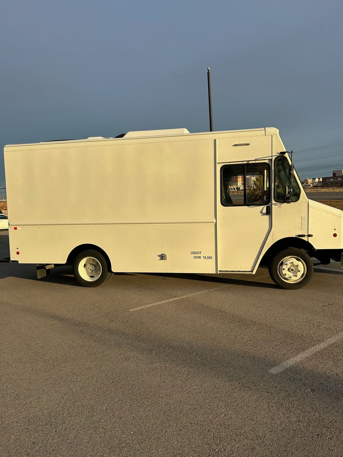 2022 Freightliner MT45 Chassis 