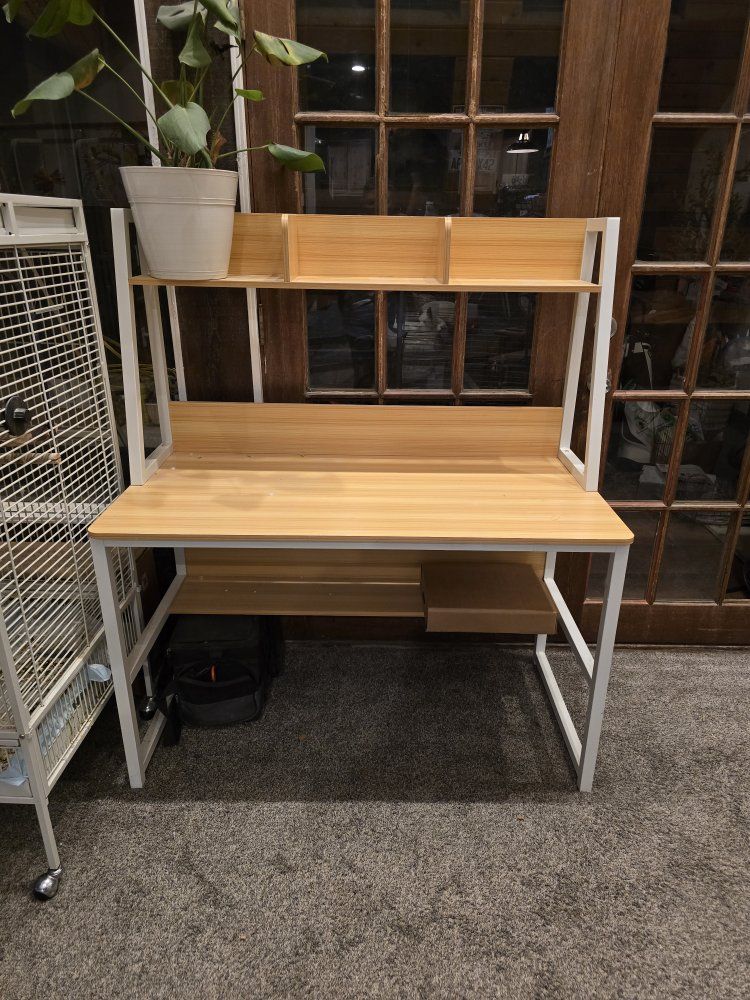 Desk with hutch