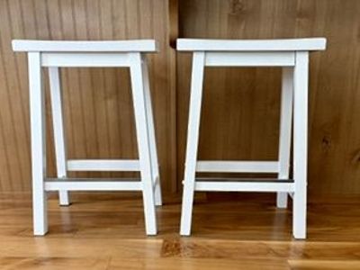 2 Bar Stools