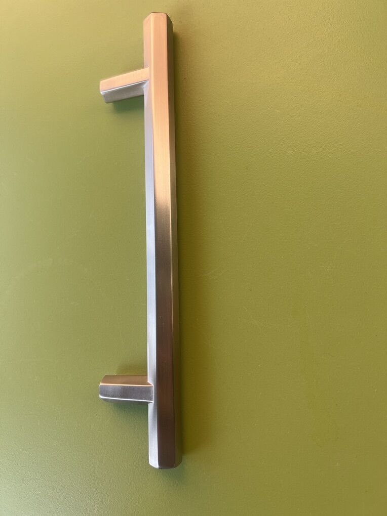 Kitchen Caninet Hardware / Pull