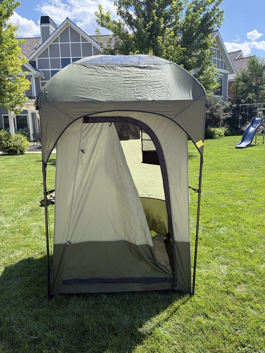 Cabelas Portable Outdoor Camping Shower & Privacy Shelter Tent - Green