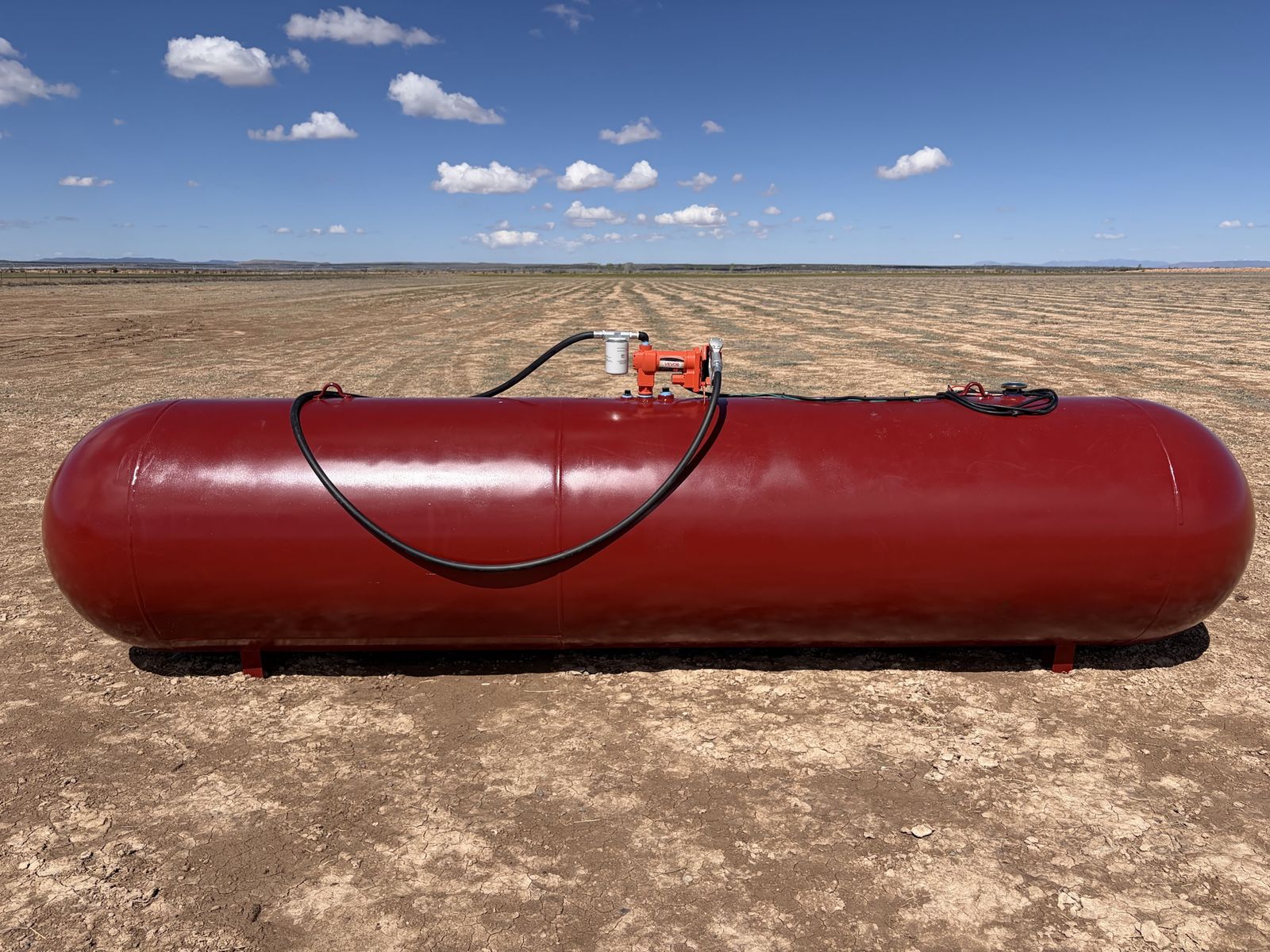 Heavy-Duty 1000 Gallon Fuel Tank