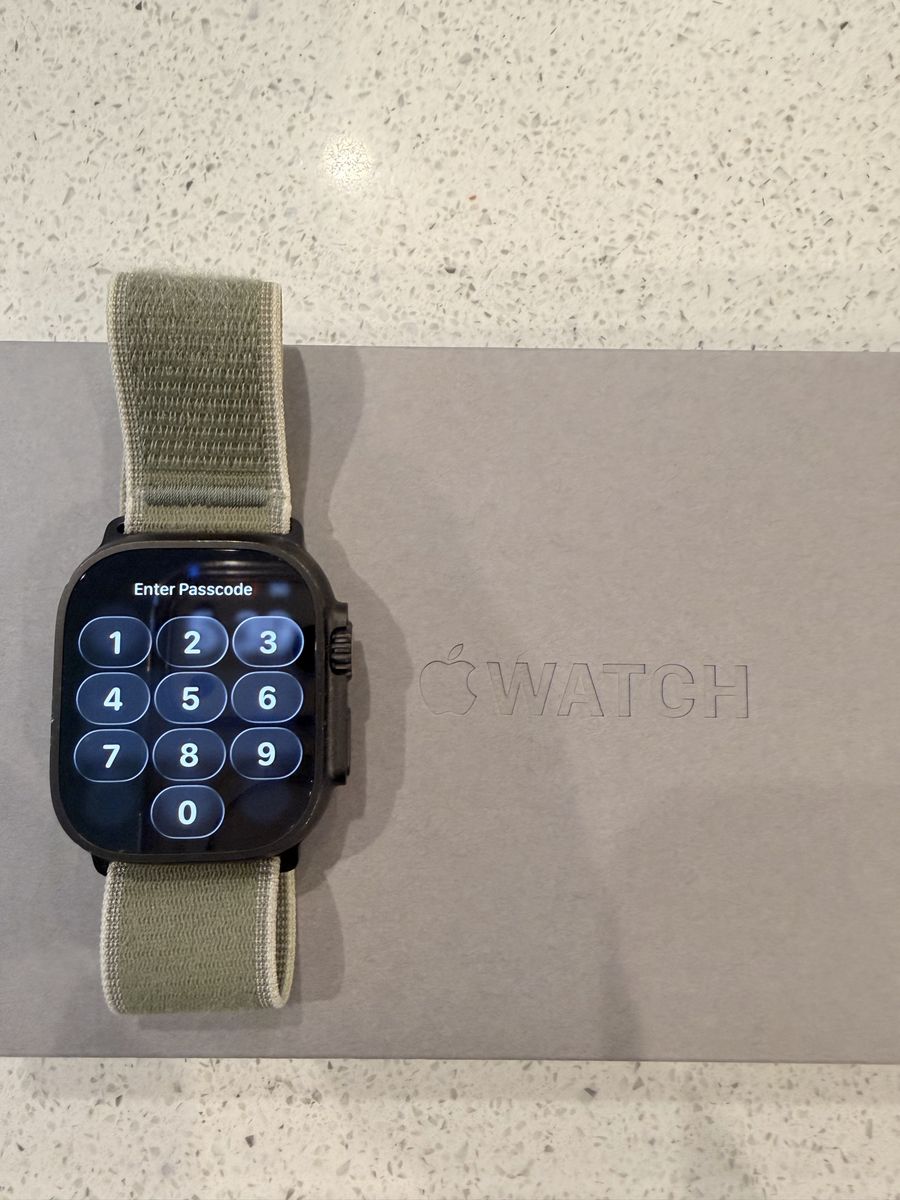 Apple Watch Ultra 3 GPS + Cellular 49mm Titanium Case w/ Olive Alpine Loop