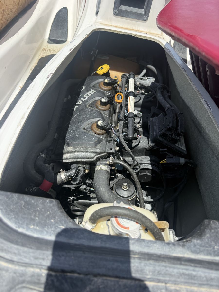 Main image 6