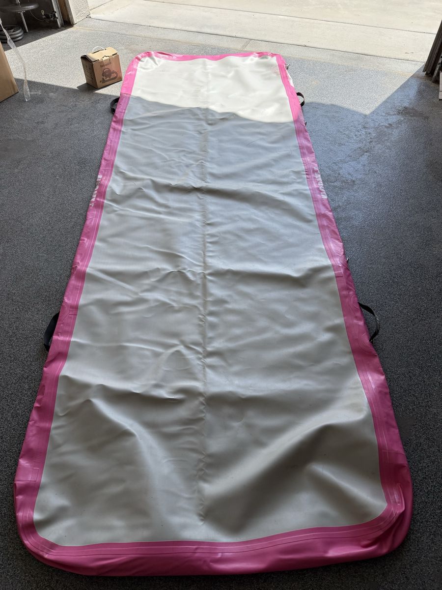 Inflatable tumbling Mat