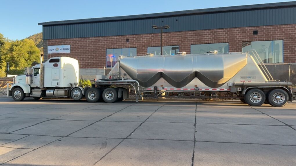 2012 MAC Pnuematic 1040