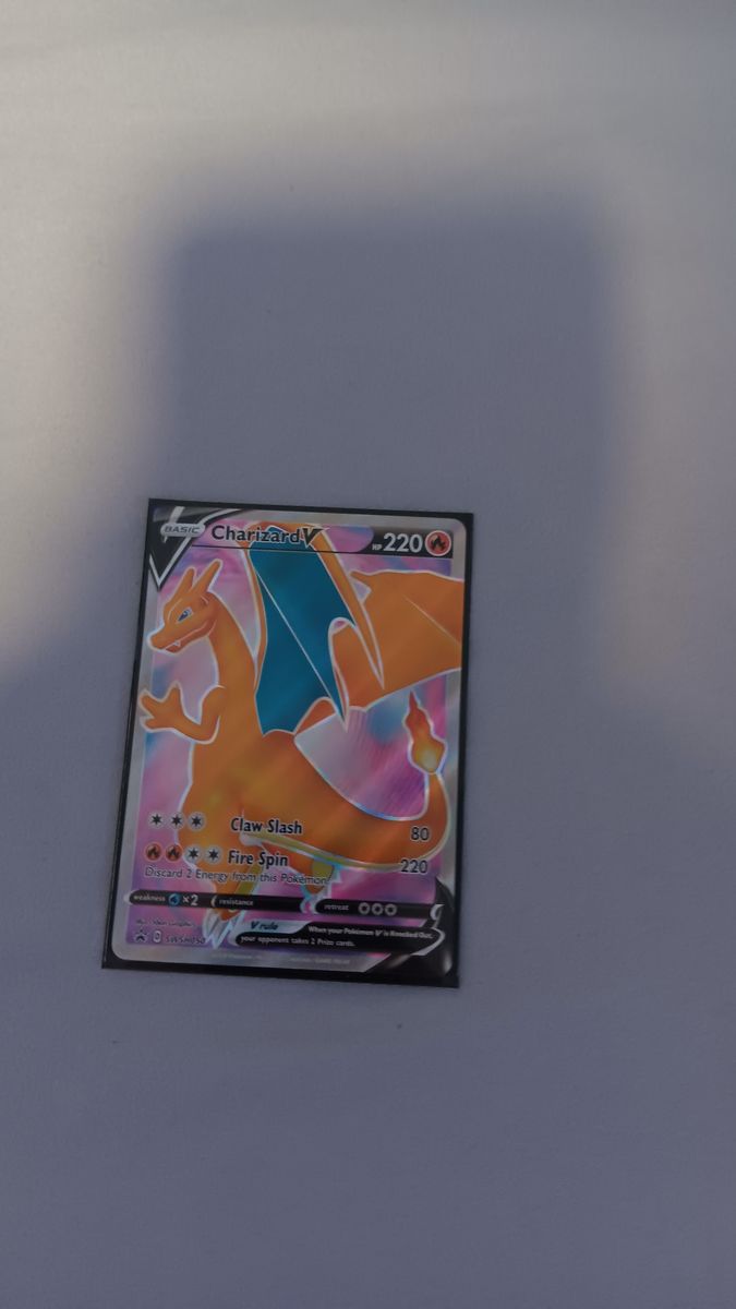 Pokémon Charizard V 220 HP Basic Card - Claw Slash, Fire Spin