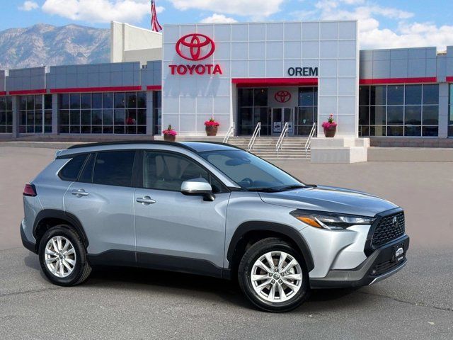 2024 Toyota Corolla Cross LE
