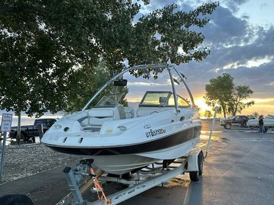 2005 Chaparral Sunesta 216