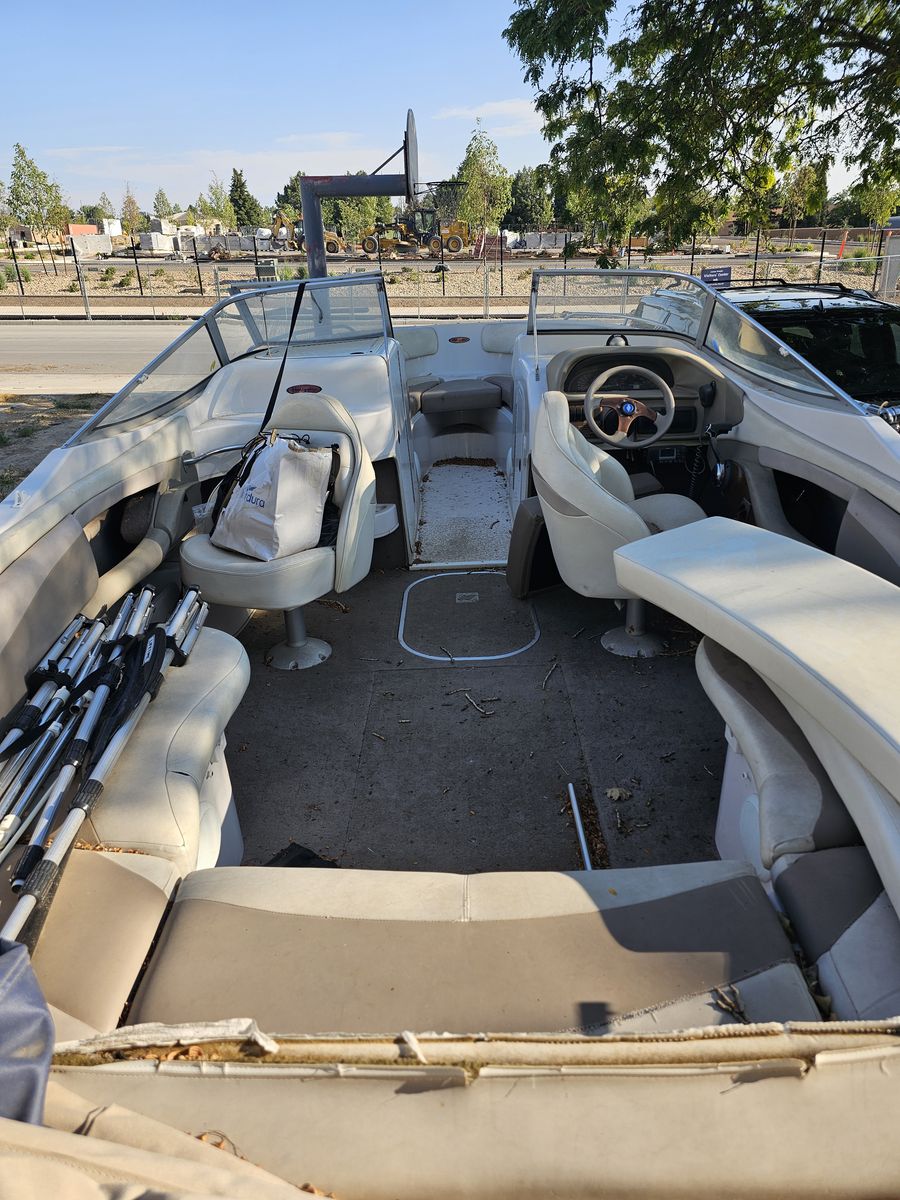 1998 Four Winns 240 Horizon Boat - Parts/Repair - As-Is Condition