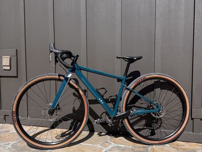 2023 BMC URS AL Two (XS) - Like New,