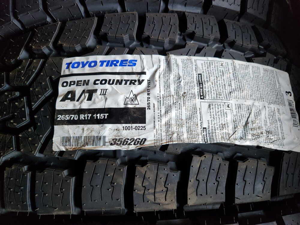 265/70r17 toyo open country at lll