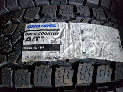 265/70r17 toyo open country at lll