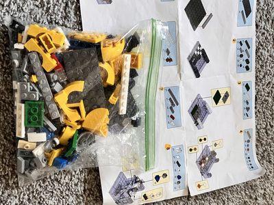 Minion Building blocks (not LEGO) +other free toys