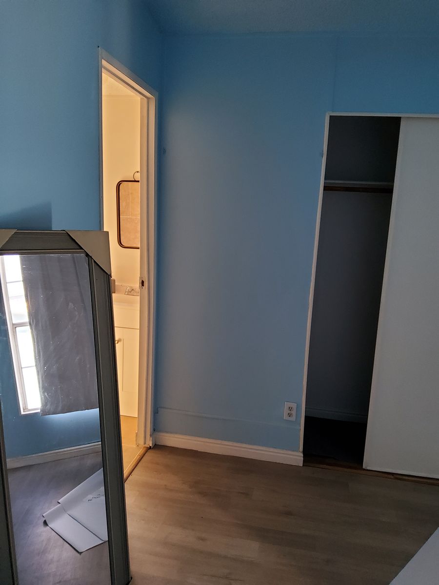 800 a month room and bath