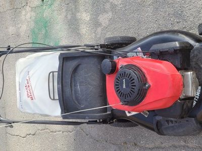 Honda lawnmower 22"cut 6.75 hp