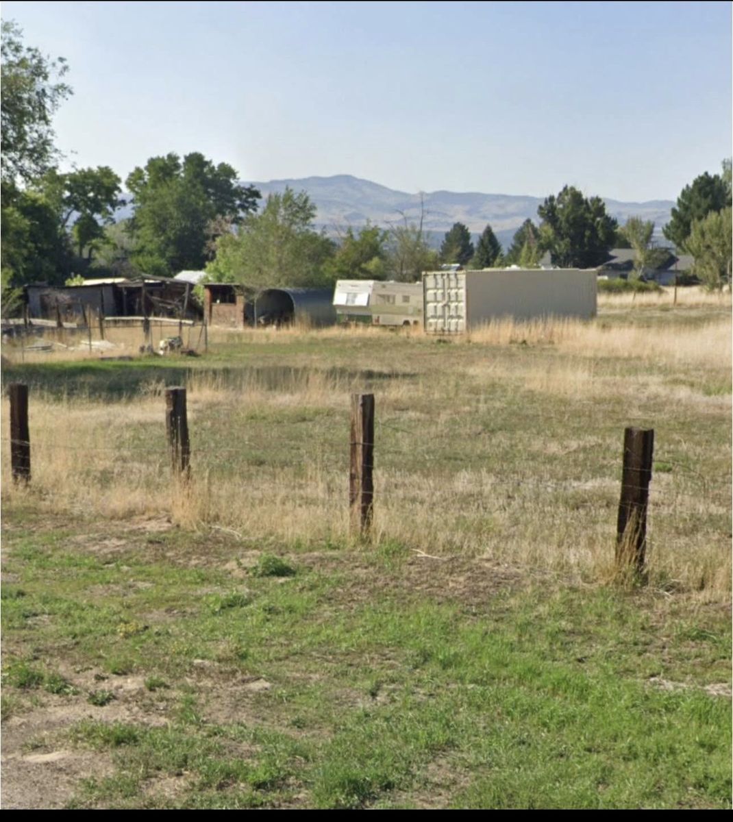 Main image 3
