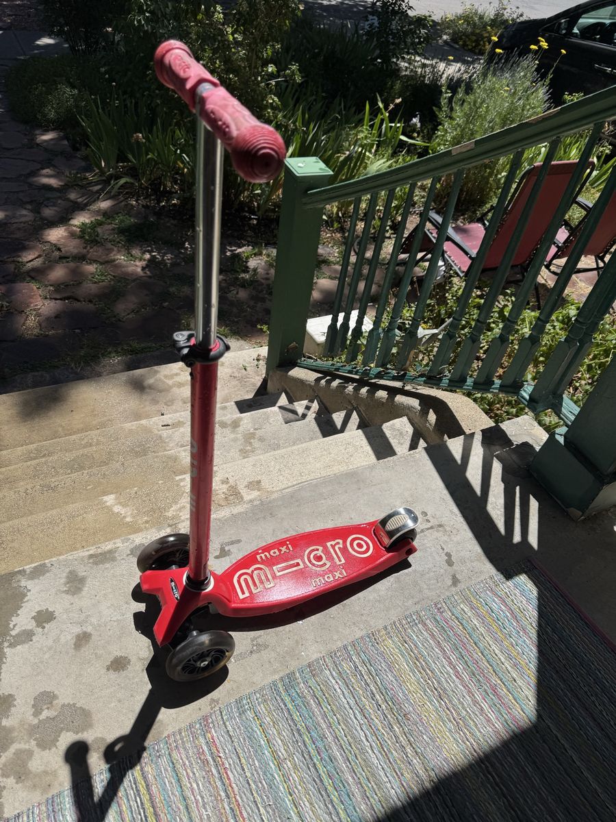 Red Micro Maxi Scooter