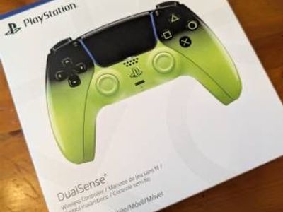 Sony PlayStation 5 DualSense Wireless Controller - Remix Green (New)