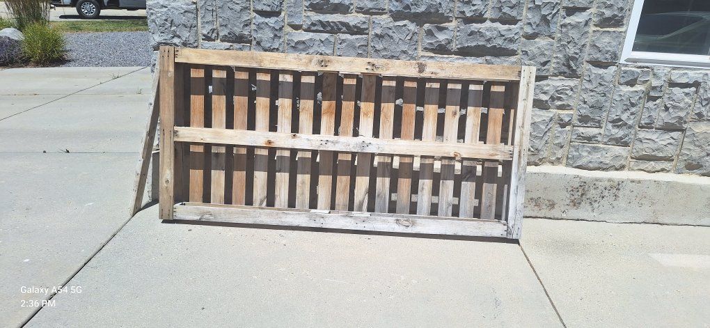 Main image 4